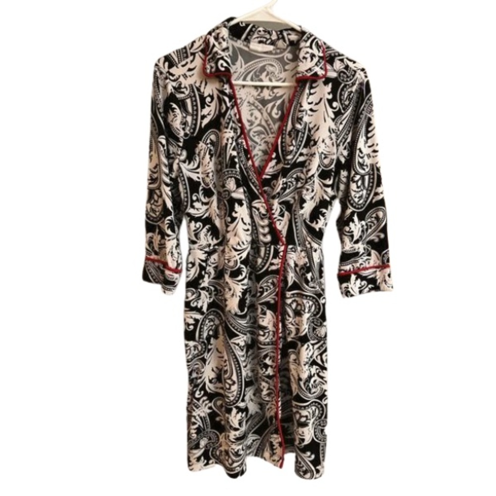 2 for $25 NEW YORK & COMPANY BLABK AND WHITE WRAP DRESS SIZE M